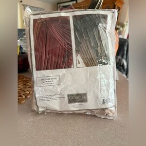 CROCILL Champ curtains.100% Polyester .44”x84”L. BNWT fr Bed Bath $ Beyond.